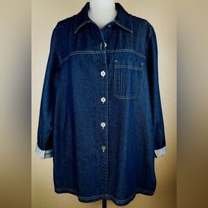 Sag Harbor Sport women’s denim top. Long sleeve, button down dark wash. Size XL